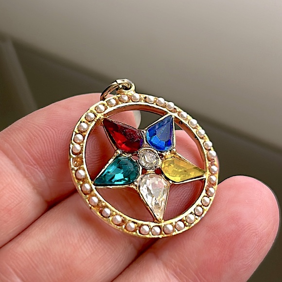 🖤Vtg Matron pendant - Picture 1 of 11